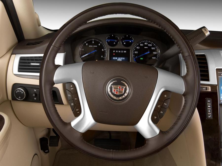  Cadillac Escalade ESV 2006 года  (фото 7 из 14)